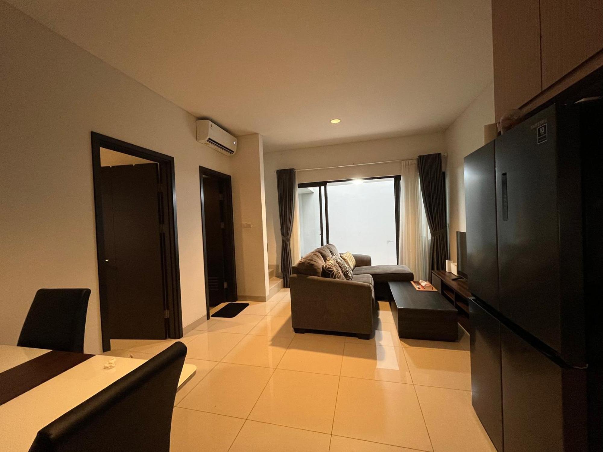2 Floor Cozy House In Wisteria Jakarta Garden City Esterno foto
