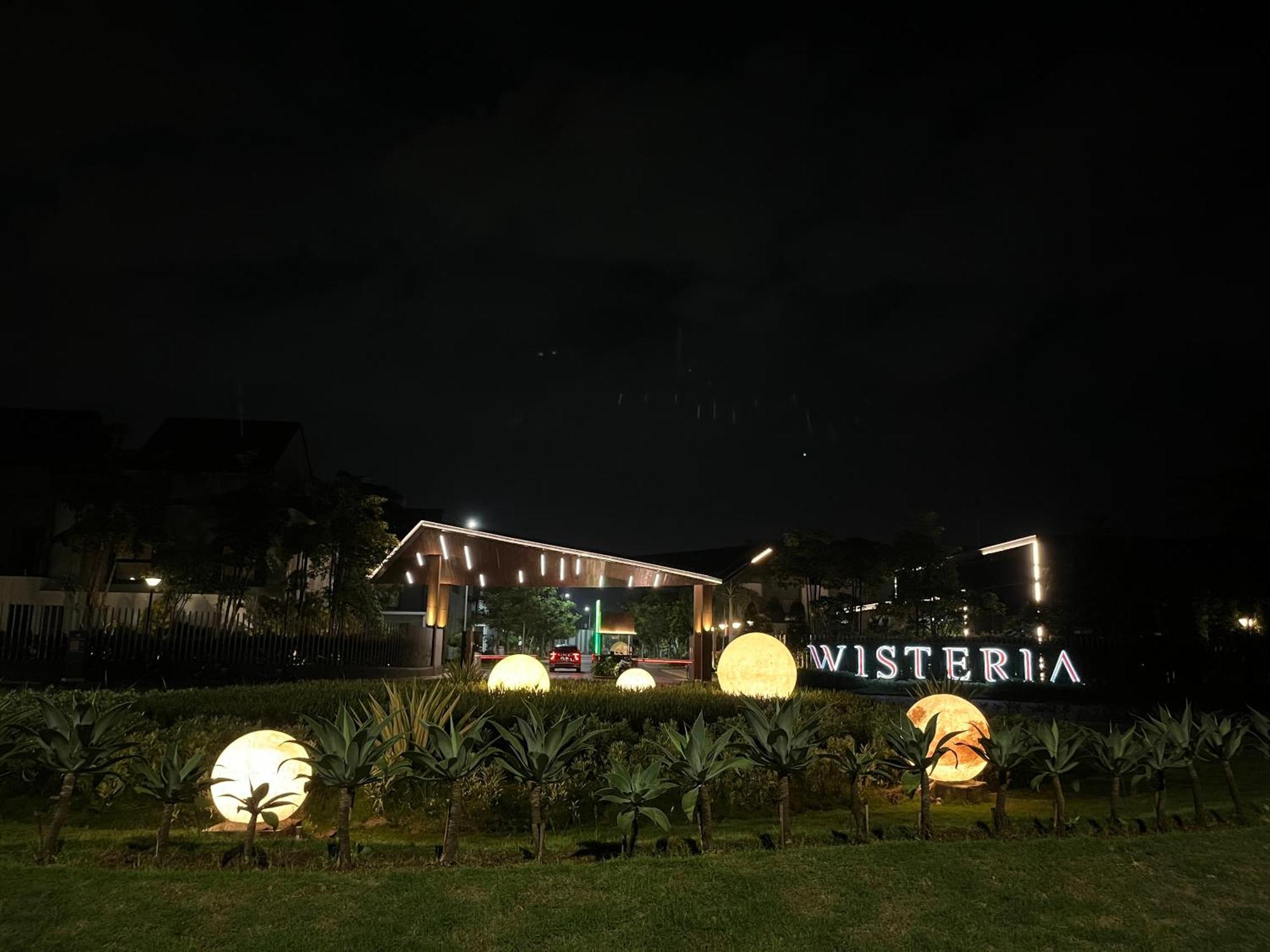 2 Floor Cozy House In Wisteria Jakarta Garden City Esterno foto